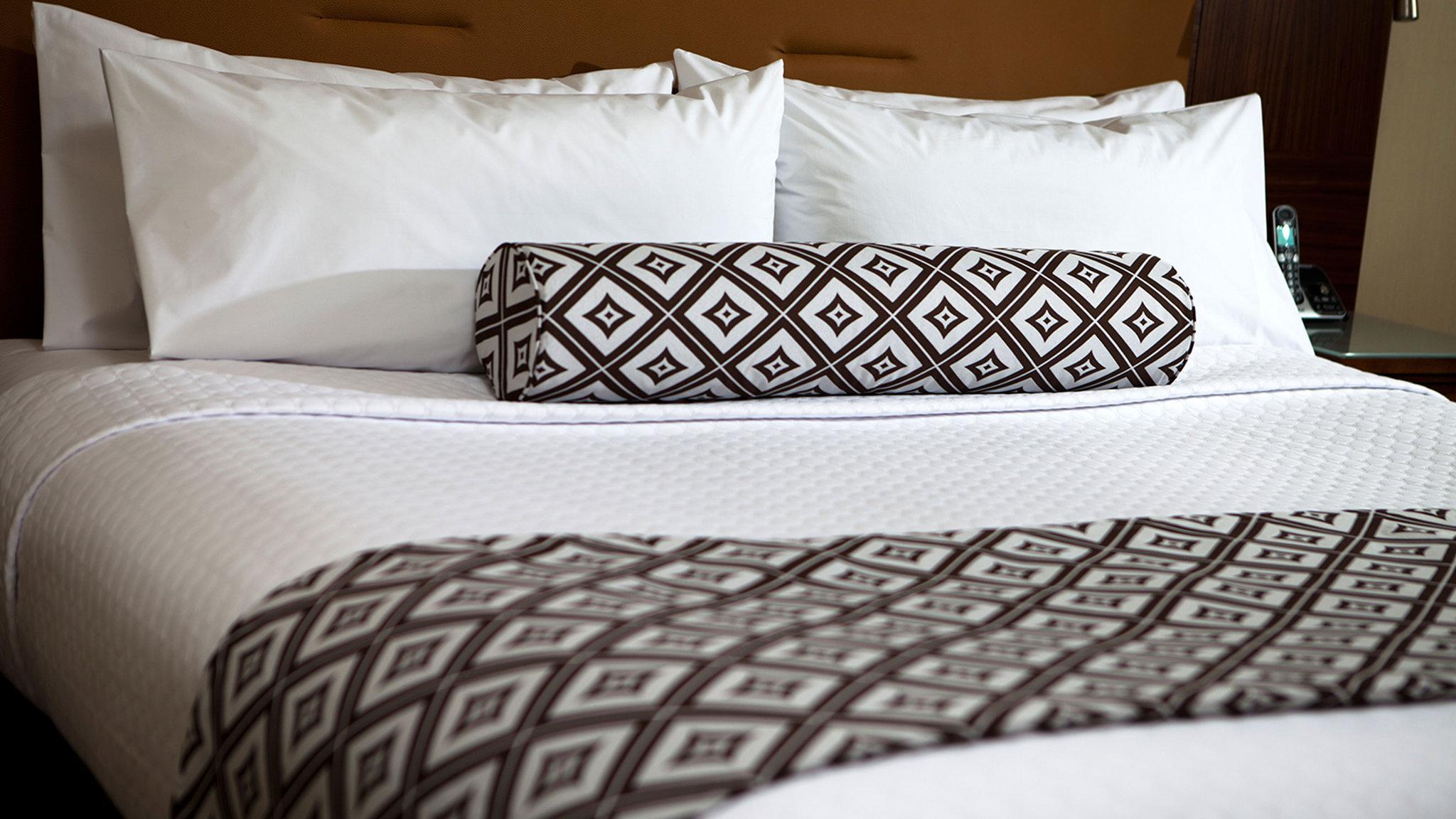 Hotel Crowne Plaza Auburn Hills By Ihg Exterior foto