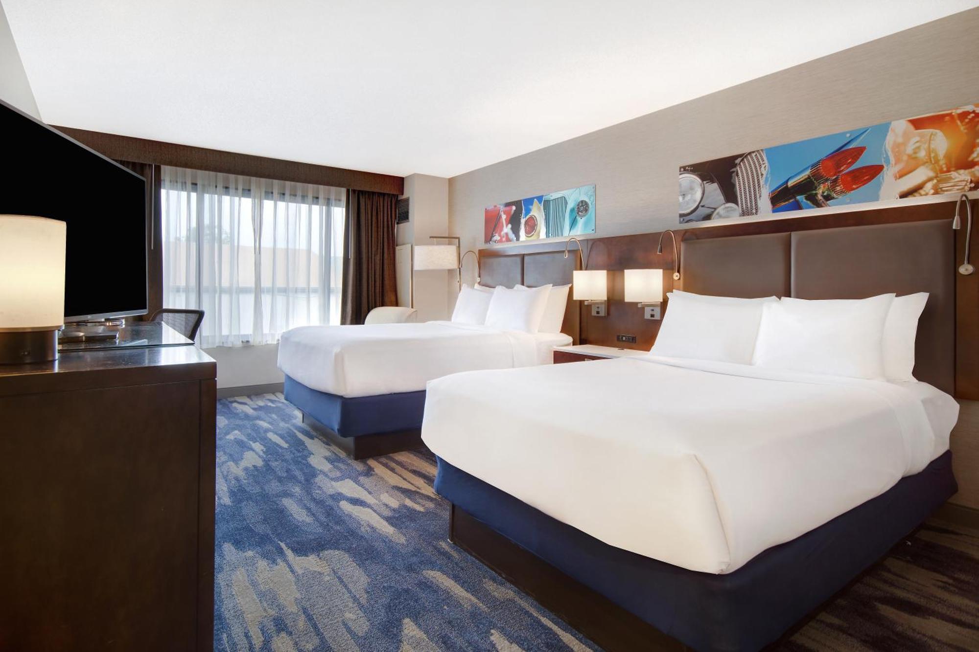 Hotel Crowne Plaza Auburn Hills By Ihg Exterior foto