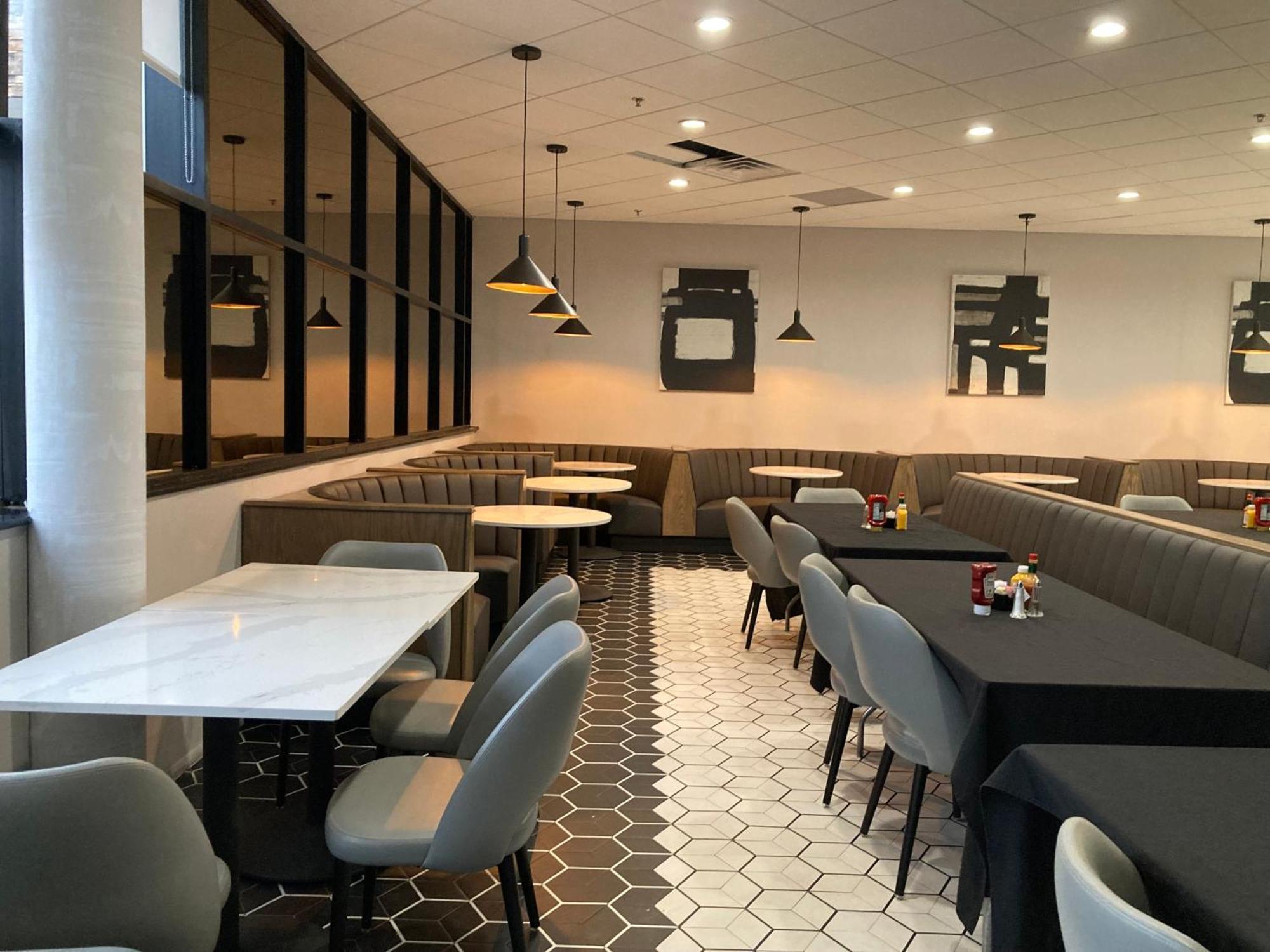 Hotel Crowne Plaza Auburn Hills By Ihg Exterior foto